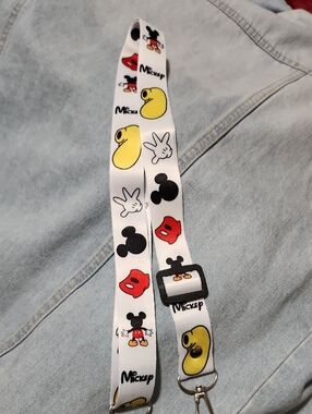 Disney White Kids Lanyard with Colorful Icons